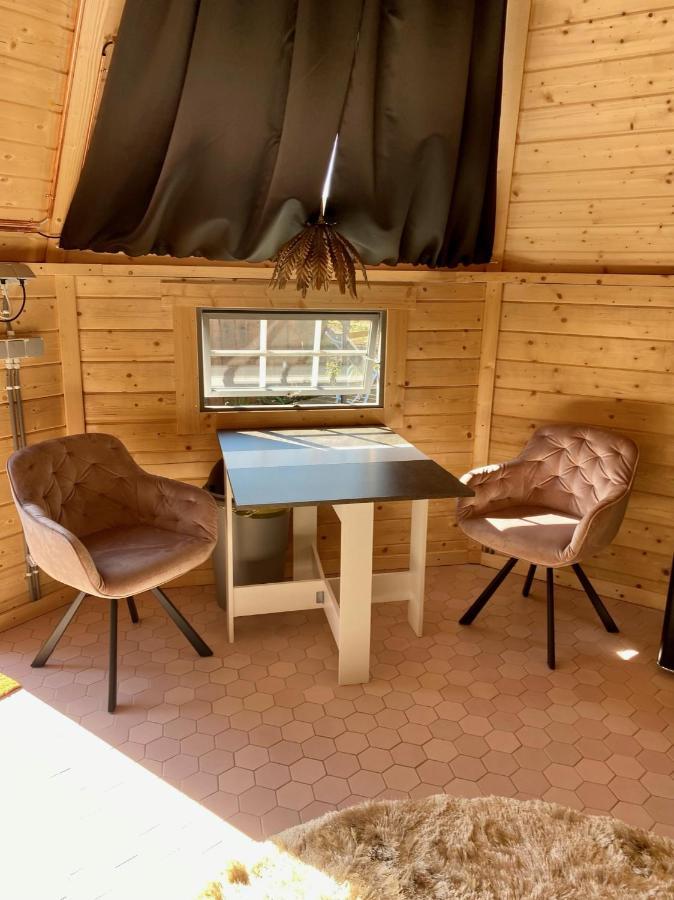 Luxe Finse Kota Met Jacuzzi En Saunabarrel De Zandhoef Eersel Exterior photo