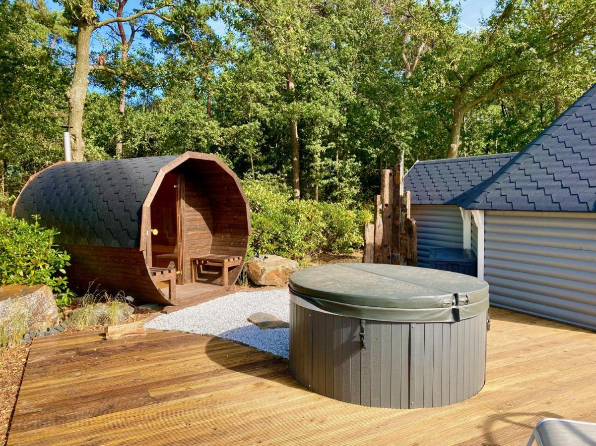 Luxe Finse Kota Met Jacuzzi En Saunabarrel De Zandhoef Eersel Exterior photo